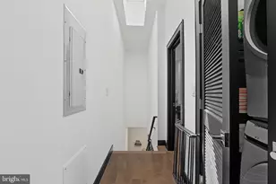 519 N 38th St, Philadelphia, PA 19104 - Photo 11