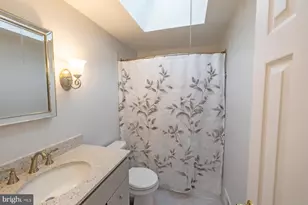 700 Susquehanna Rd, Philadelphia, PA 19111 - Photo 37