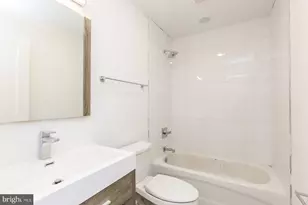 1431 Brown St, Philadelphia, PA 19130 - Photo 9