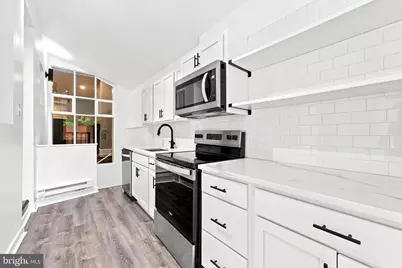 520 Spruce Street #RESIDENCE 1, Philadelphia, PA 19106 - Photo 15