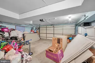 8919 Alton St, Philadelphia, PA 19115 - Photo 29