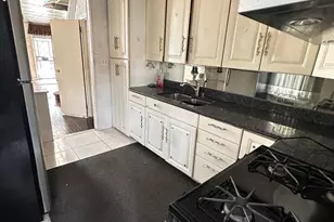 2209 Pierce St, Philadelphia, PA 19145 - Photo 9