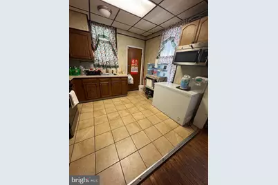 2221 Tasker Street, Philadelphia, PA 19145 - Photo 15