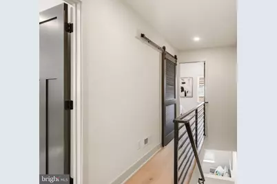 2431 9th Street S, Philadelphia, PA 19148 - Photo 29