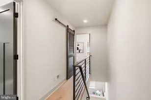 2431 9th Street S, Philadelphia, PA 19148 - Photo 27