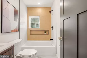 2431 9th Street S, Philadelphia, PA 19148 - Photo 33