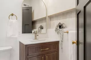 2431 9th Street S, Philadelphia, PA 19148 - Photo 43