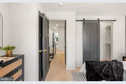 2431 9th Street S, Philadelphia, PA 19148 - Photo 37