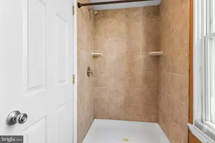 2342 E Huntingdon St, Philadelphia, PA 19125 - Photo 11