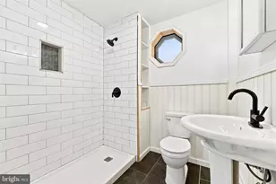 134 Shurs Ln, Philadelphia, PA 19127 - Photo 9