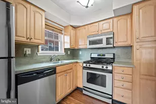 9878 Garvey Dr, Philadelphia, PA 19114 - Photo 7