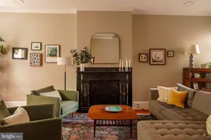 2521 Brown St, Philadelphia, PA 19130 - Photo 9