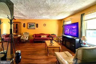 7629 Dicks Ave, Philadelphia, PA 19153 - Photo 3