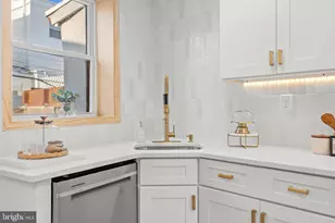 302 Cantrell St, Philadelphia, PA 19148 - Photo 17