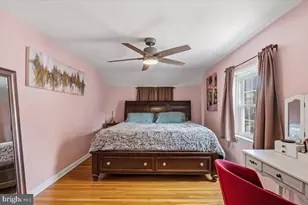 914 Longshore Ave, Philadelphia, PA 19111 - Photo 5