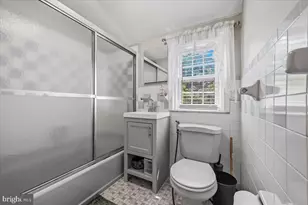 914 Longshore Ave, Philadelphia, PA 19111 - Photo 27