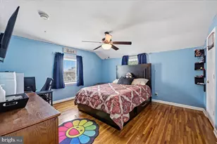 914 Longshore Ave, Philadelphia, PA 19111 - Photo 21
