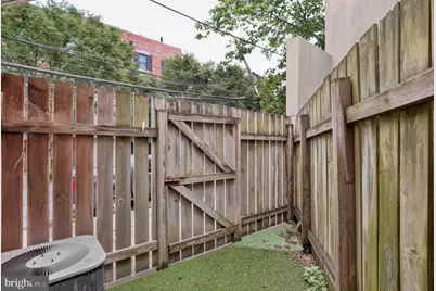 2645 Bainbridge Street, Philadelphia, PA 19146 - Photo 9