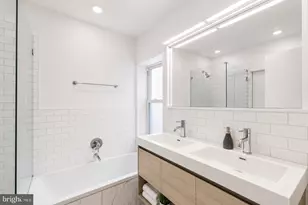 1249 N Hollywood St, Philadelphia, PA 19121 - Photo 15