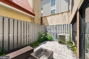 830 Lombard St, Philadelphia, PA 19147 - Photo 13