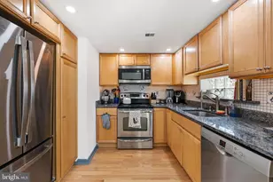 830 Lombard St, Philadelphia, PA 19147 - Photo 9