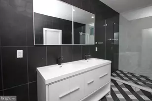 810 N Uber St, Philadelphia, PA 19130 - Photo 19