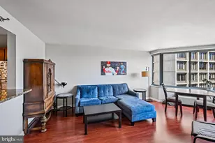 2001 Hamilton St, Philadelphia, PA 19130 - Photo 3