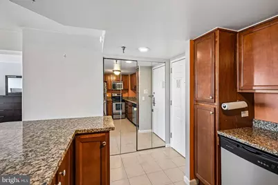 2001 Hamilton Street #703, Philadelphia, PA 19130 - Photo 7