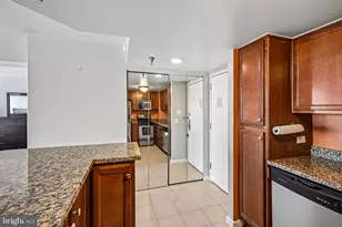 2001 Hamilton St, Philadelphia, PA 19130 - Photo 7
