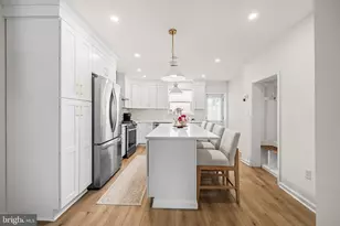 2061 St Albans St, Philadelphia, PA 19146 - Photo 7