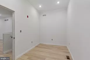 223 S 45th St, Philadelphia, PA 19104 - Photo 13
