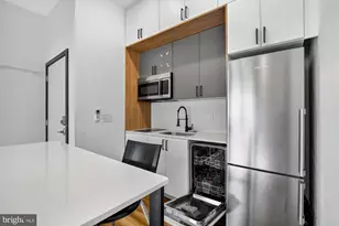 1935 E Hazzard St, Philadelphia, PA 19125 - Photo 11