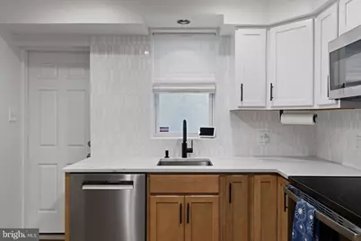 1913 Pemberton Street, Philadelphia, PA 19146 - Photo 9