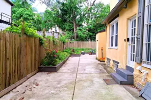 317 N 33rd St, Philadelphia, PA 19104 - Photo 3