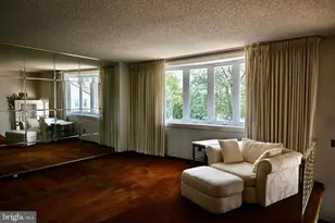 10212 Woburn Pl, Philadelphia, PA 19114 - Photo 5