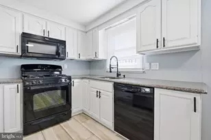 2713 Clayton St, Philadelphia, PA 19152 - Photo 7