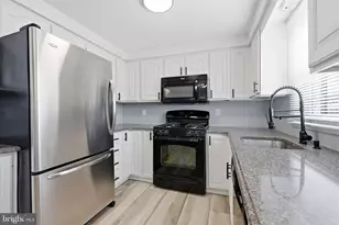 2713 Clayton St, Philadelphia, PA 19152 - Photo 3