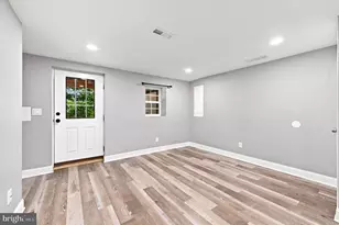 33 E Gorgas Ln, Philadelphia, PA 19119 - Photo 21