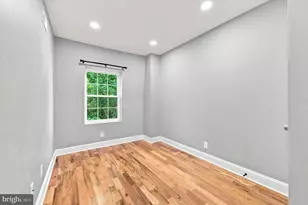 33 E Gorgas Ln, Philadelphia, PA 19119 - Photo 17