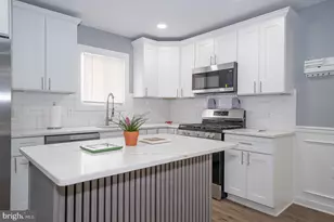 4826 Hawthorne St, Philadelphia, PA 19124 - Photo 11