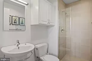 319 Vine St, Philadelphia, PA 19106 - Photo 15