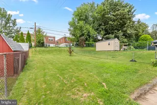 767 Livezey Ln, Philadelphia, PA 19128 - Photo 27