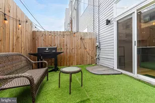 2147 Cross St, Philadelphia, PA 19146 - Photo 11