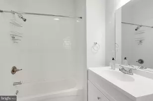 1517 S LeCount St, Philadelphia, PA 19146 - Photo 17
