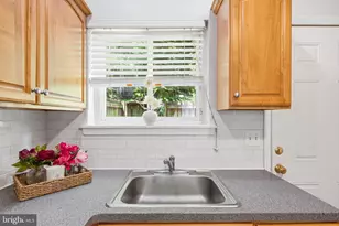 928 N Bambrey St, Philadelphia, PA 19130 - Photo 13