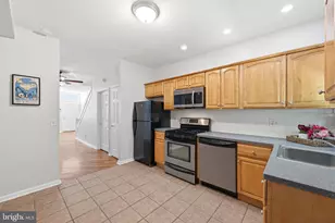 928 N Bambrey St, Philadelphia, PA 19130 - Photo 17