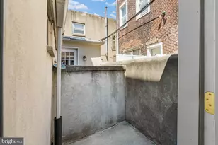 525 Fitzwater St, Philadelphia, PA 19147 - Photo 9