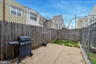 2042 E Huntingdon St, Philadelphia, PA 19125 - Photo 5