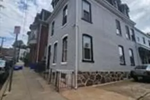 217 Green Ln, Philadelphia, PA 19128 - Photo 3