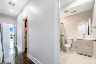 2211 Moore St, Philadelphia, PA 19145 - Photo 11